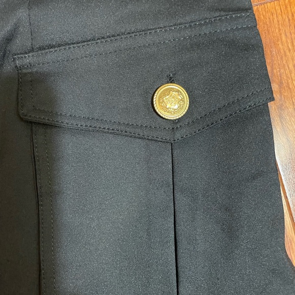 Black shorts - Picture 2 of 11